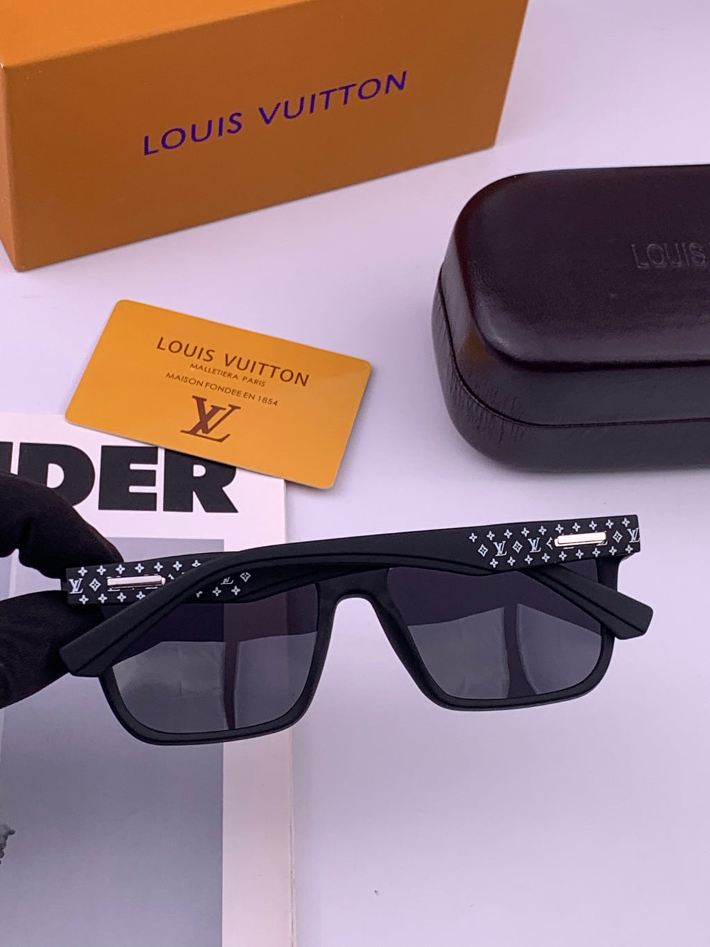 Louis Vuitton L8510 Square Brown Lens Sunglasses for Men & Women - 398133 - detail image 5