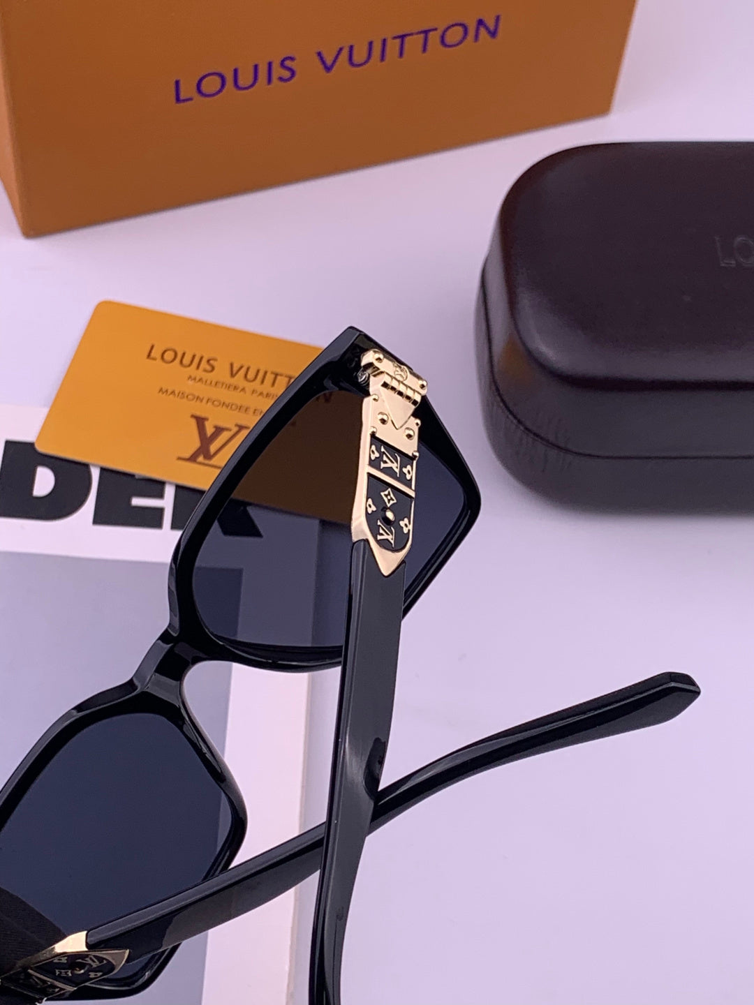Louis Vuitton L36900 Square Black Lens Sunglasses for Men & Women - 398134 - detail image 5