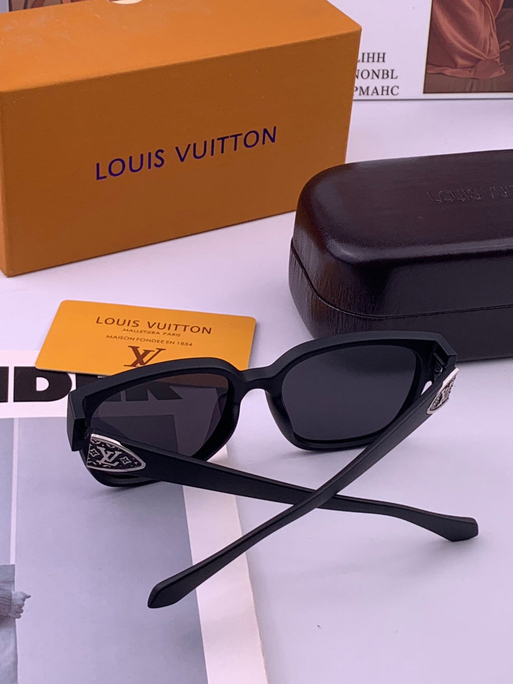 Louis Vuitton L7511 Square Brown Lens Sunglasses for Men & Women - 398135 - detail image 6