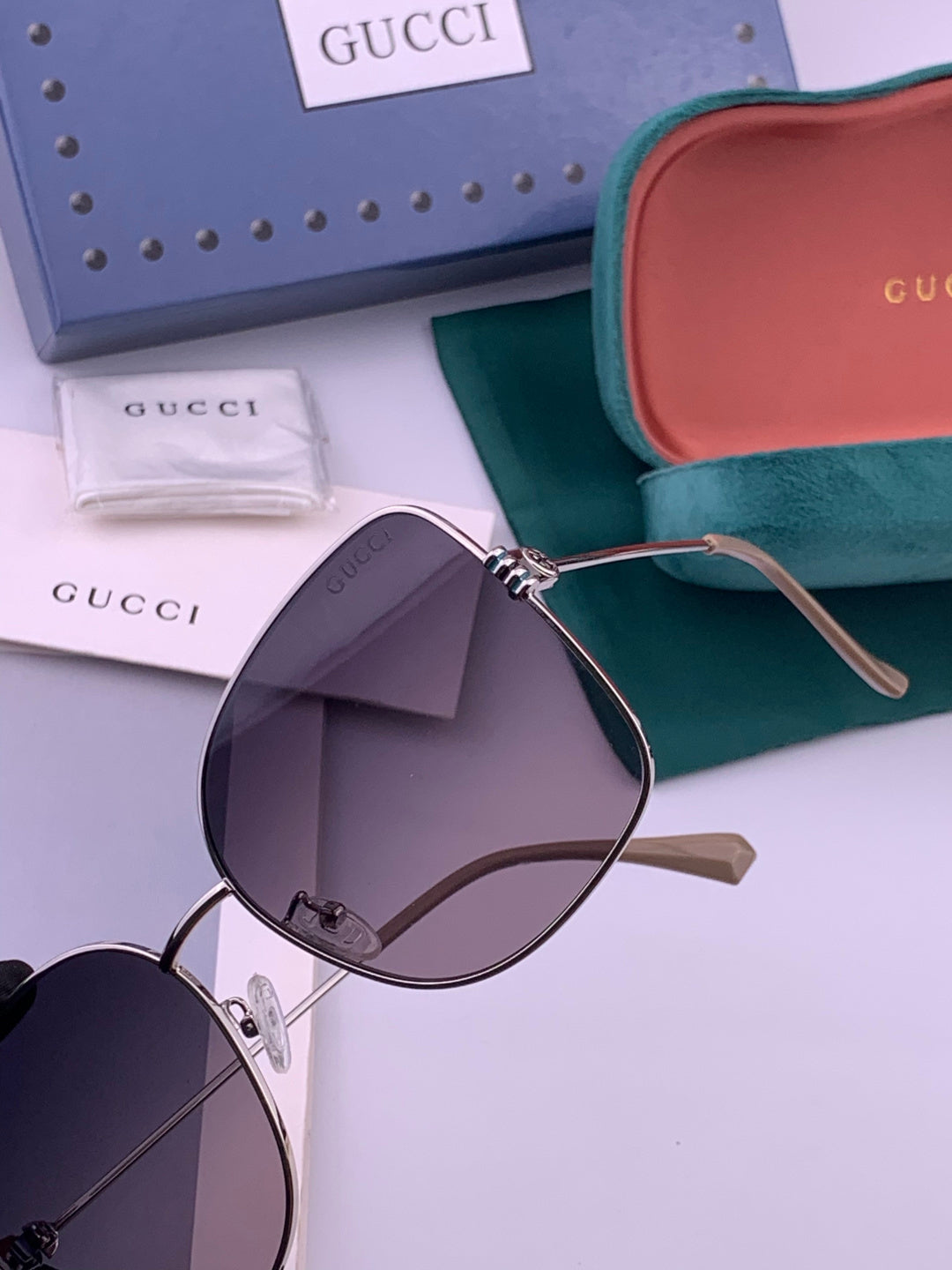 Gucci G2330 Polarized Round Black Lens Sunglasses for Women - 398333 - detail image 3