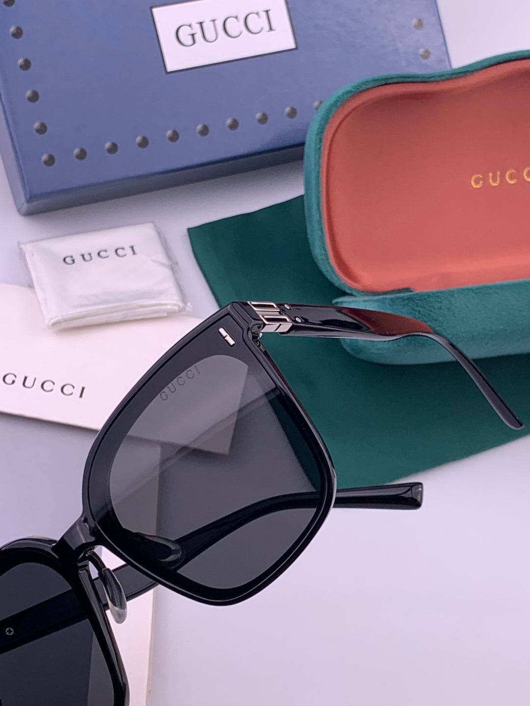 Gucci G60 Polarized Square Brown Lens Sunglasses for Men & Women - 398335 - detail image 3
