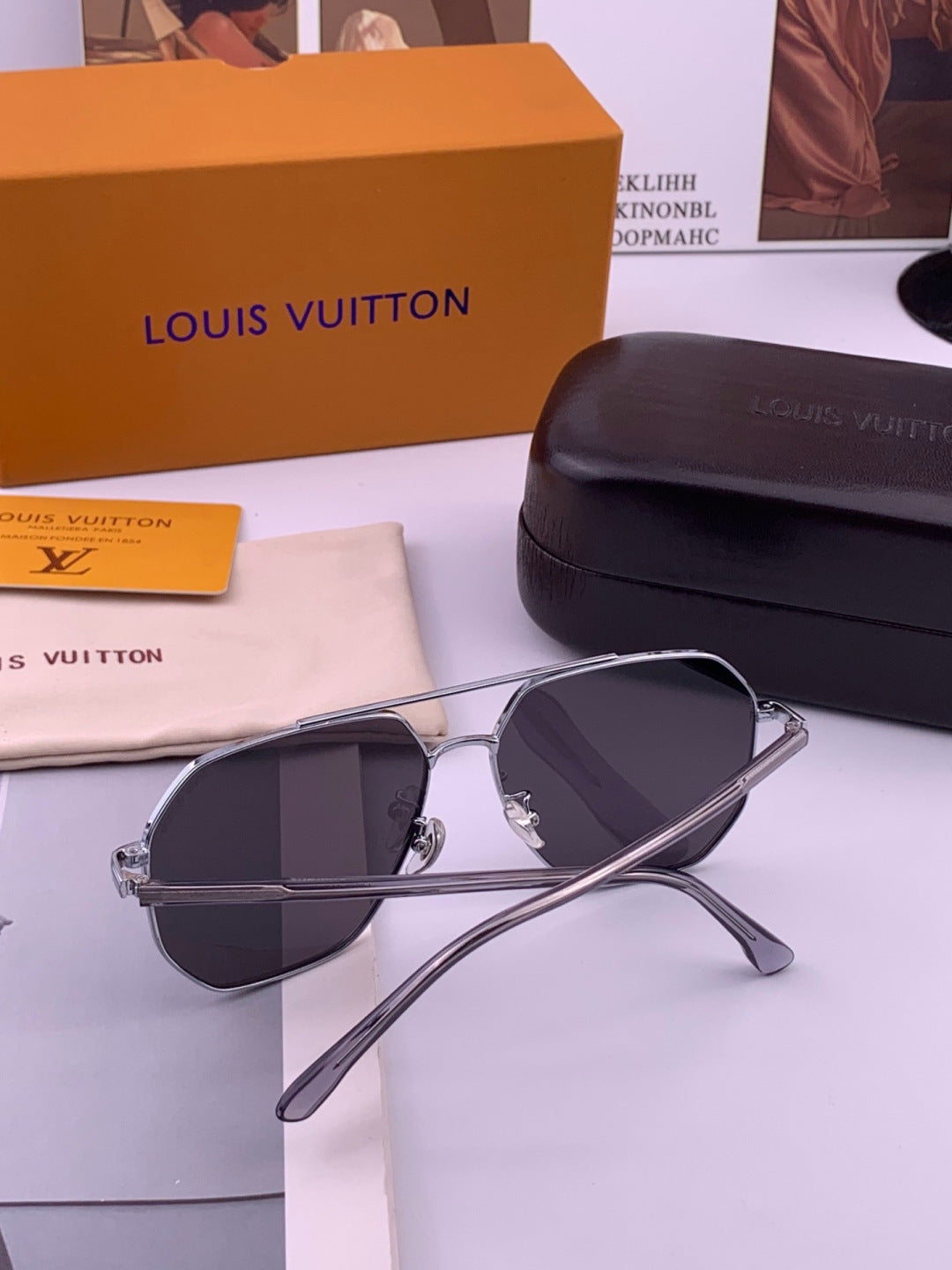 Louis Vuitton L8863 Polarized Aviator Black Lens Sunglasses for Men & - 398126 - detail image 7