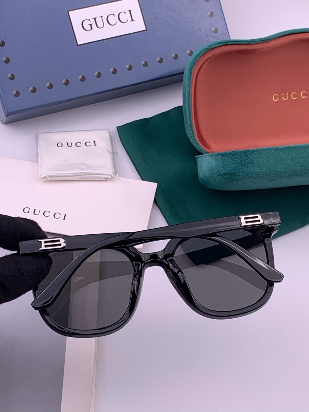 Gucci G6233 Polarized Square Gold Lens Sunglasses for Men & Women - detail image 4