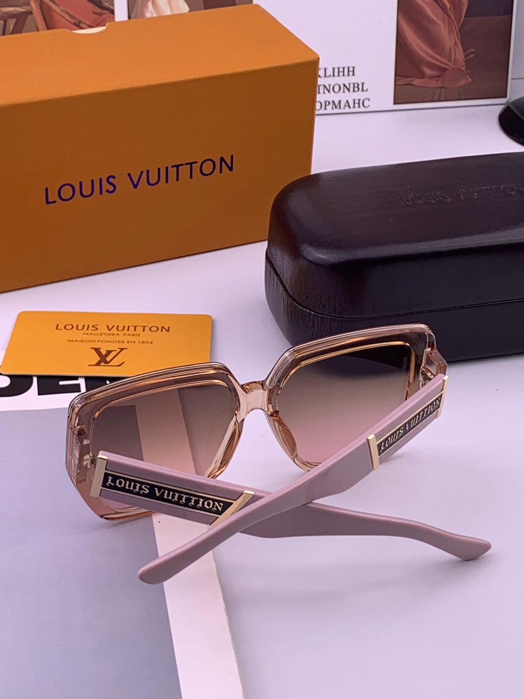 Louis Vuitton L4231 Square Brown Lens Sunglasses for Men & Women - 398123 - detail image 6