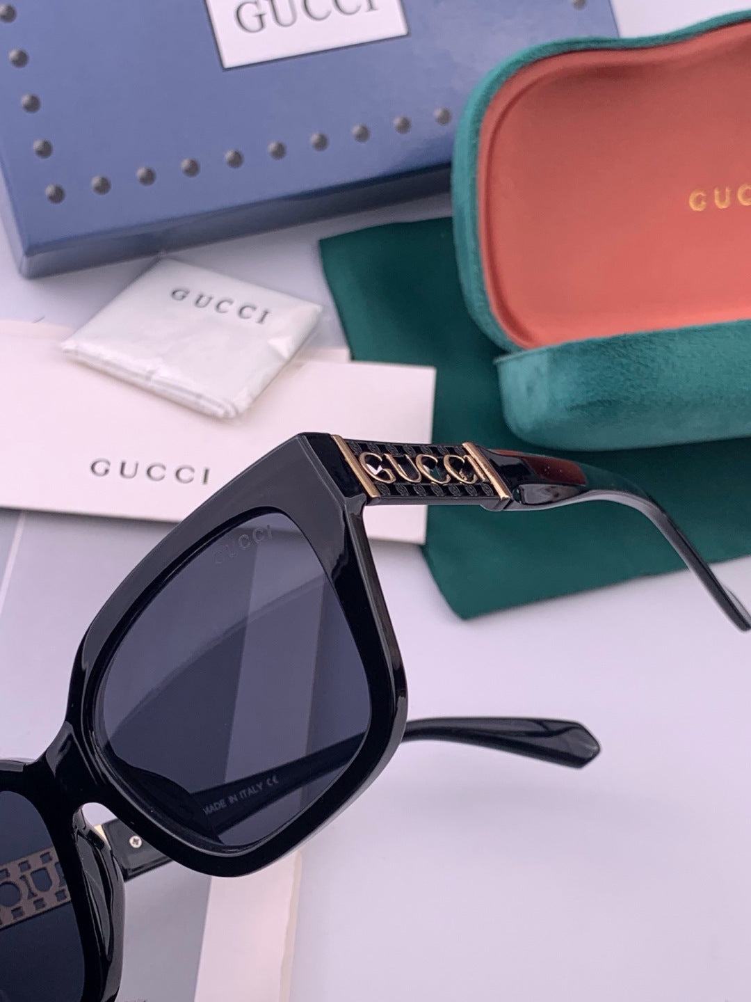 Gucci G16911 Square Gold Lens Sunglasses for Men & Women - 398318 - detail image 3