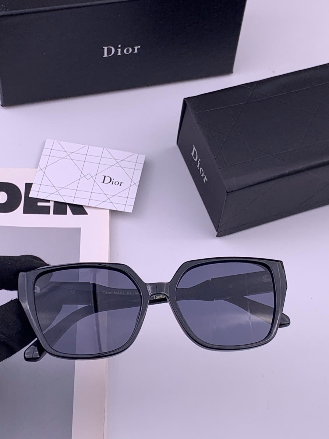 Dior D67706 Fashion Gold Lens Sunglasses for Men & Women - 415484