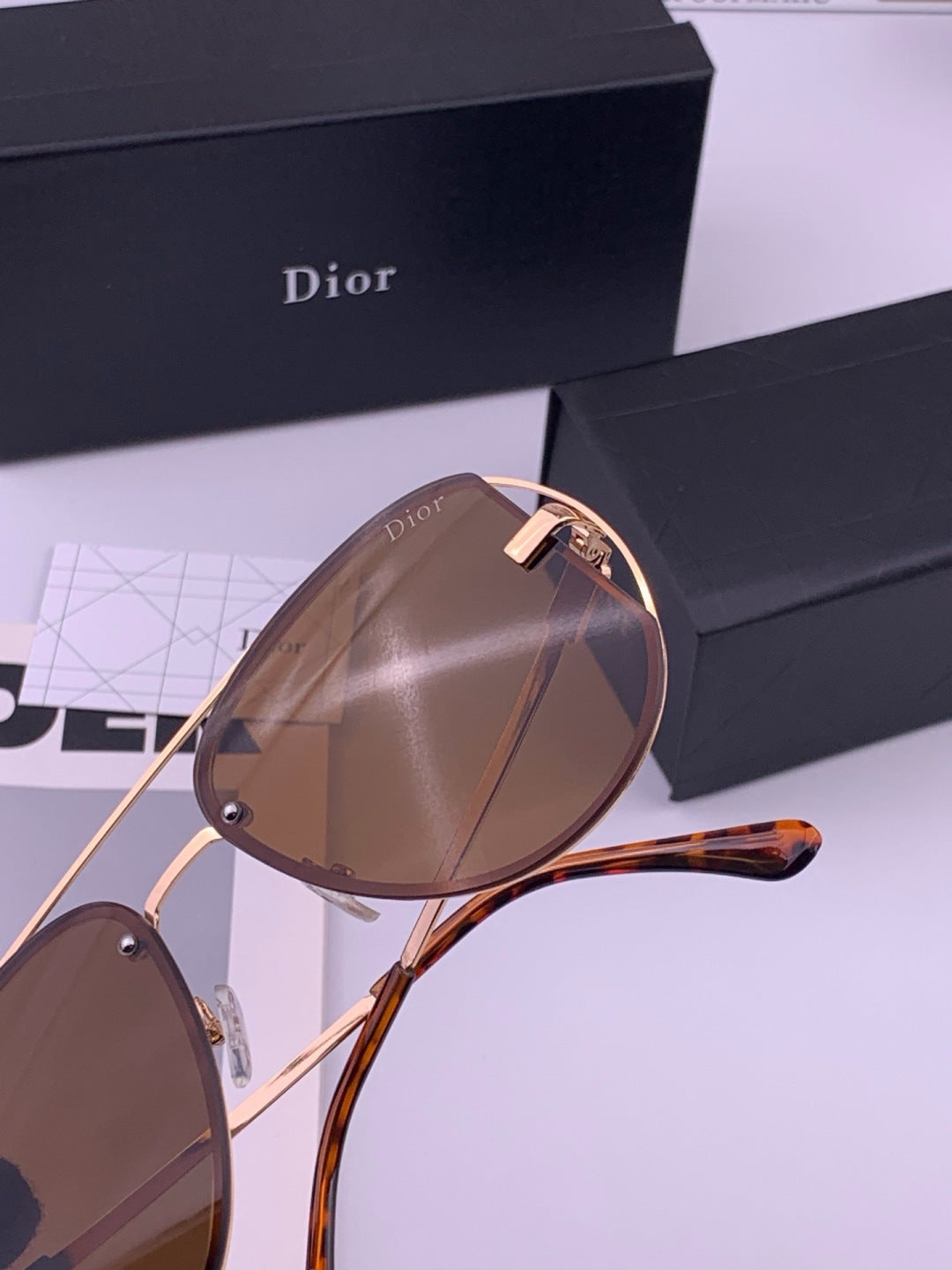 Dior D4500 Fashion Orange Lens Sunglasses for Men & Women - 415486 - detail image 5