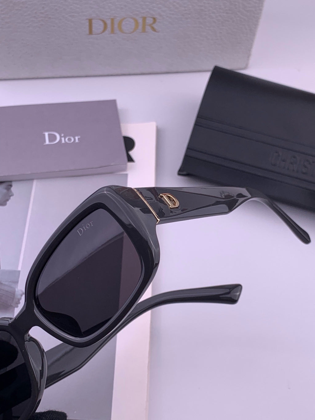 Dior D2111 Polarized Square Brown Lens Sunglasses for Men & Women - detail image 2