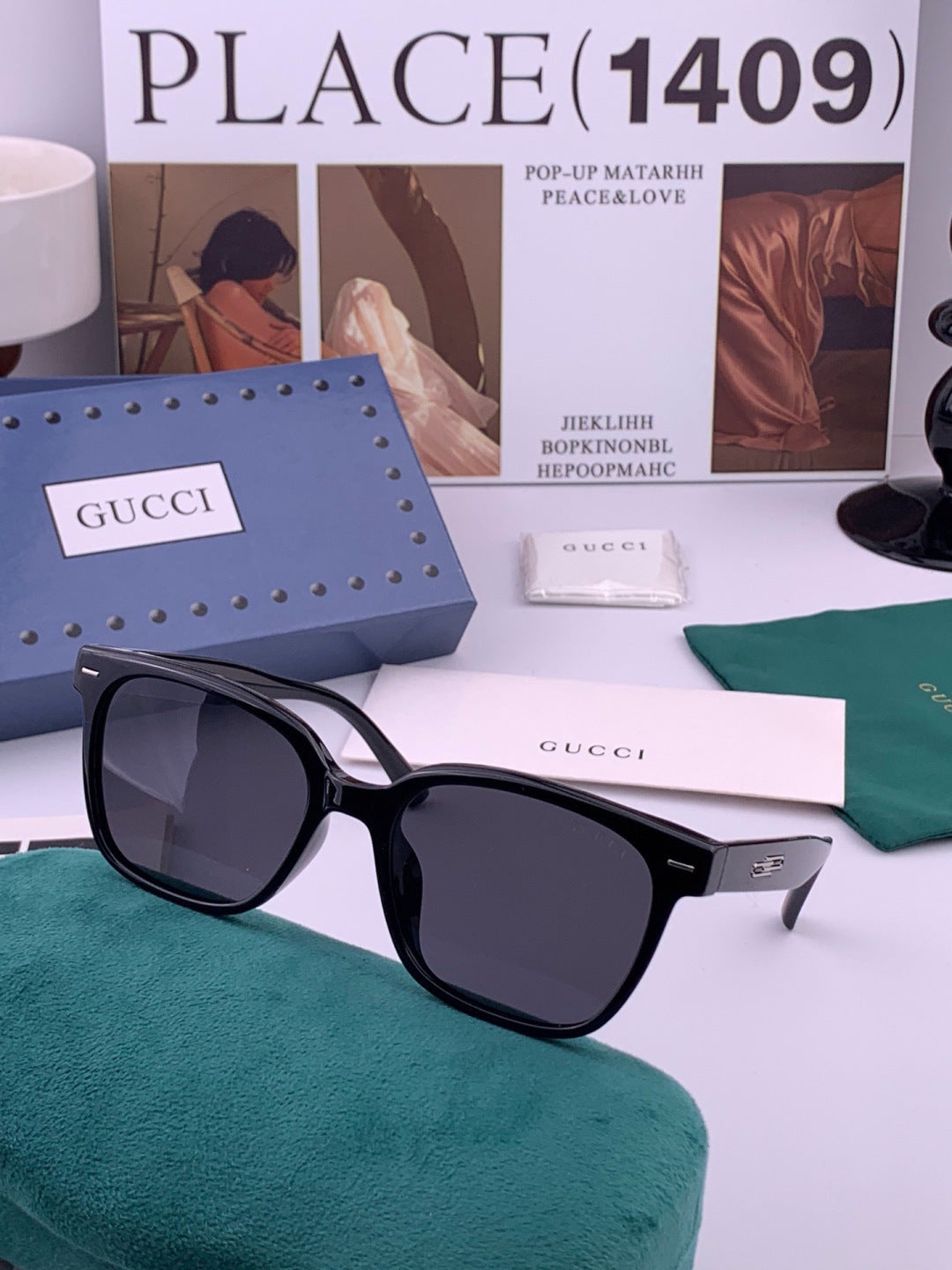 Gucci G0816 Polarized Square Black Lens Sunglasses for Women - detail image 2