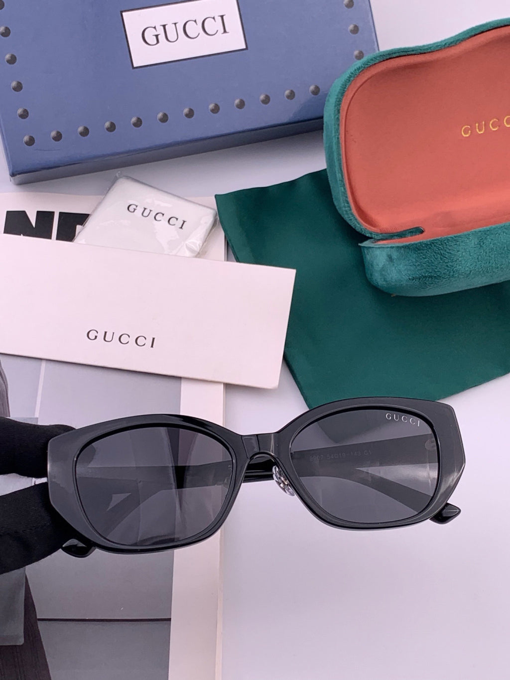 Gucci G7990 Polarized Square Brown Lens Sunglasses for Men & Women - detail image 2