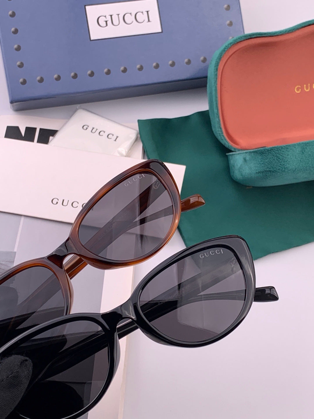 Gucci G3820 Polarized Square Red Lens Sunglasses for Men & Women - detail image 5