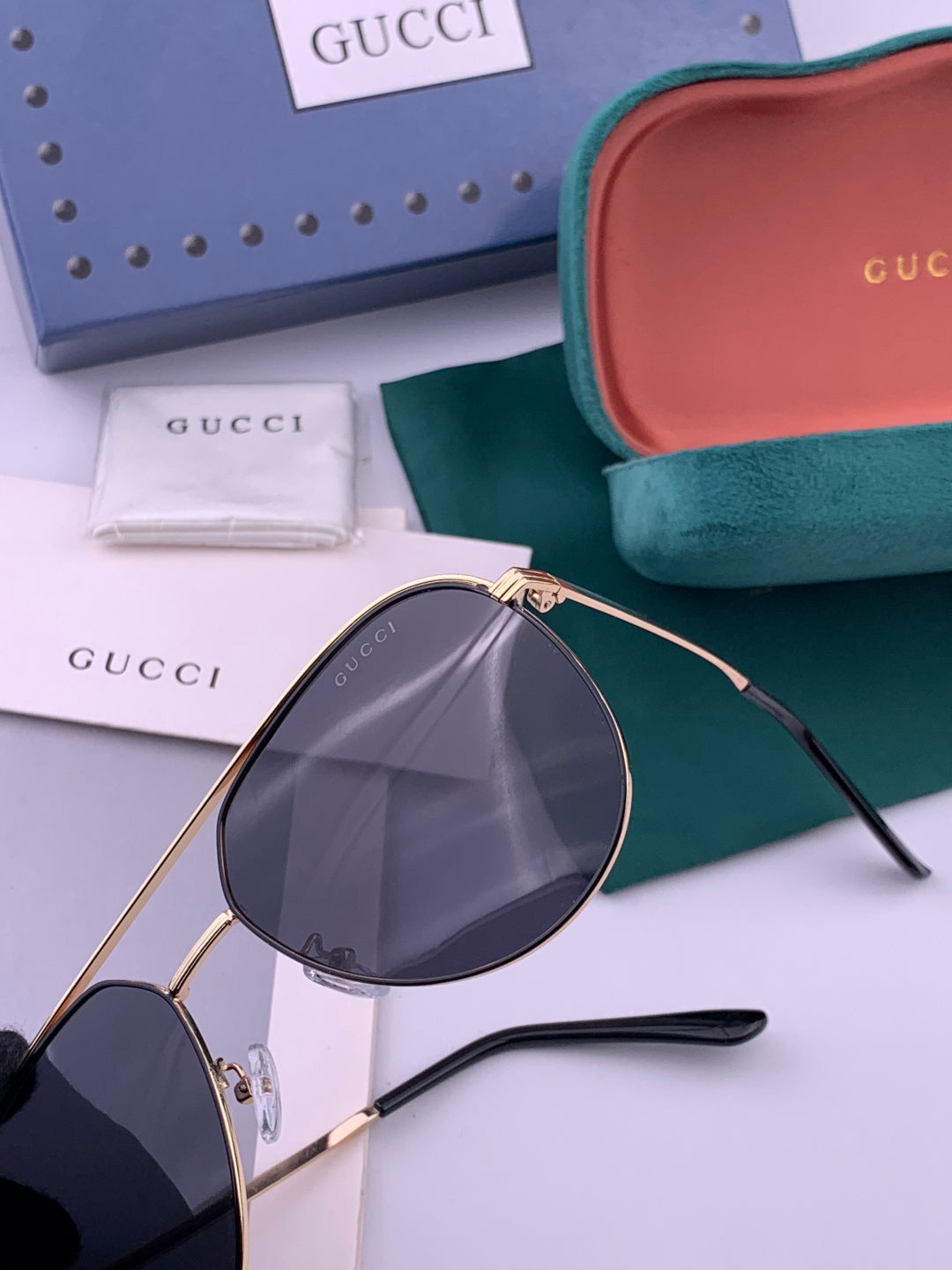 Gucci 3371 Polarized Aviator Gold Lens Sunglasses for Men & Women - detail image 3