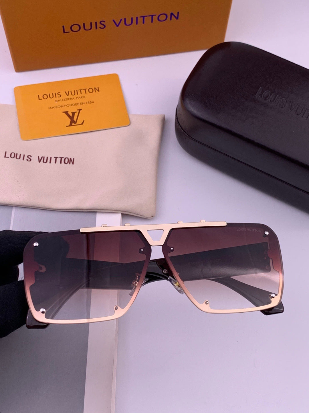Louis Vuitton L501 Aviator Silver Lens Sunglasses for Men & Women - detail image 2