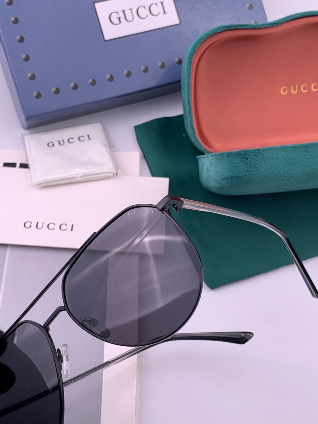 Gucci 5980 Polarized Aviator Black Lens Sunglasses for Men & Women - detail image 5