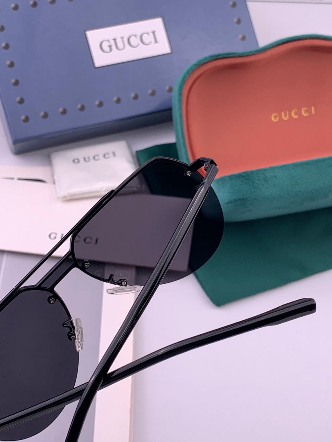 Gucci 3350 Polarized Aviator Gold Lens Sunglasses for Men & Women - detail image 5