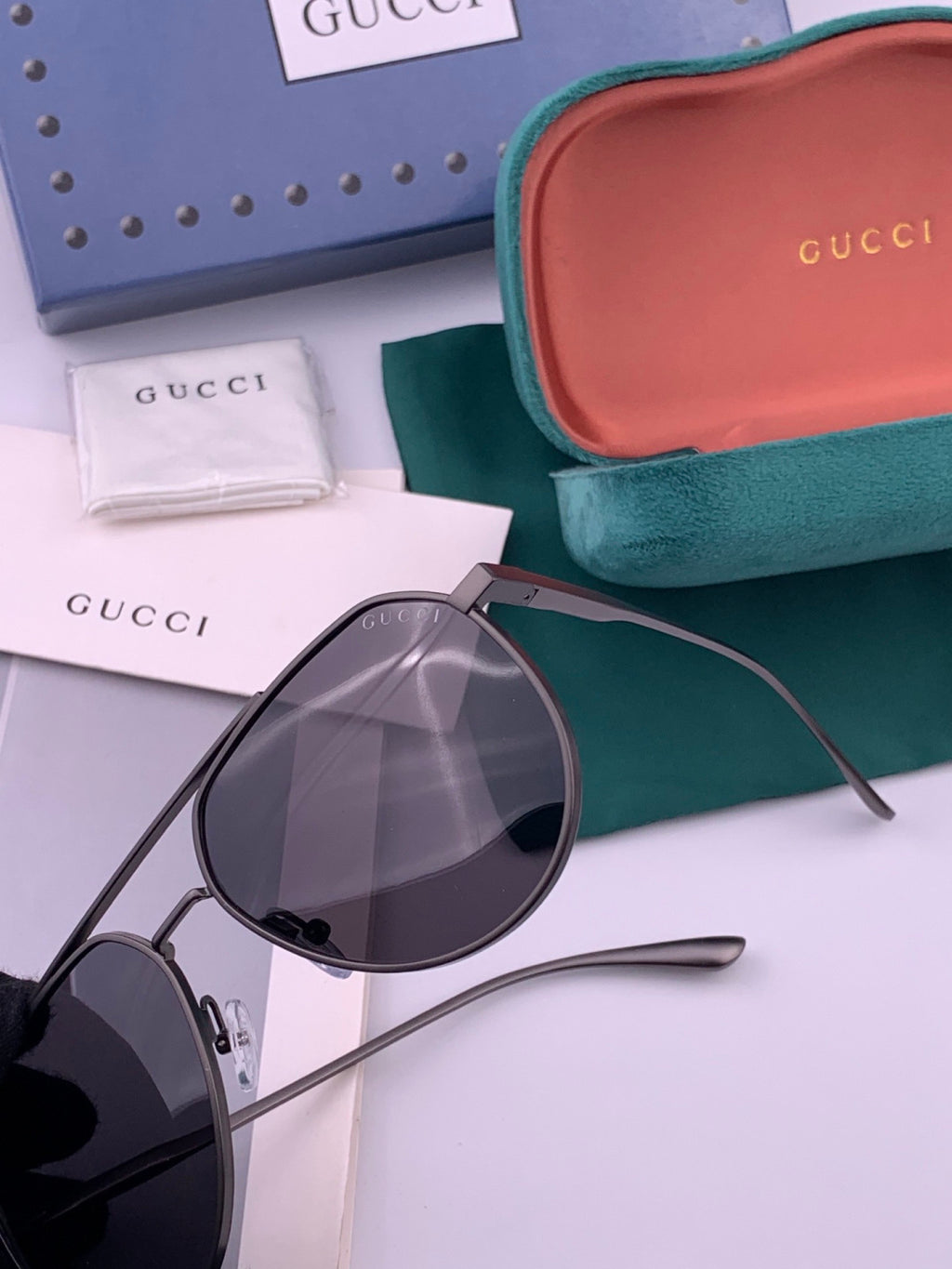 Gucci 0981 Polarized Aviator Gold Lens Sunglasses for Men & Women - 415116 - detail image 3