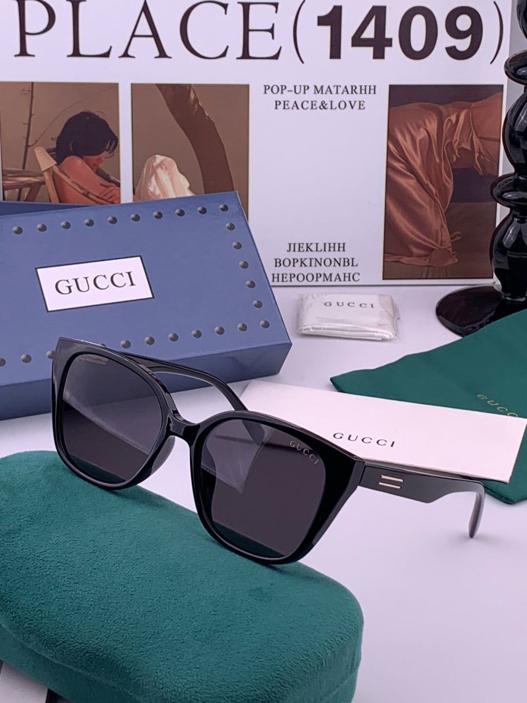 Gucci G77726 Polarized Square Black Lens Sunglasses for Men & Women - detail image 2
