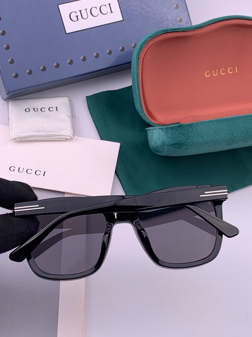Gucci G07711 Round Black Lens Sunglasses for Men & Women - detail image 7