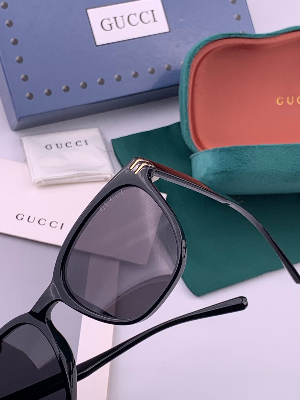 Gucci G17723 Round Black Lens Sunglasses for Men & Women - detail image 3