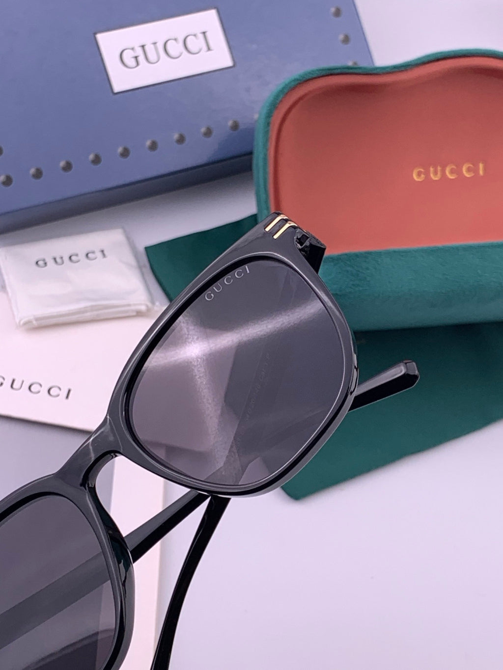 Gucci G17723 Round Black Lens Sunglasses for Men & Women - detail image 4