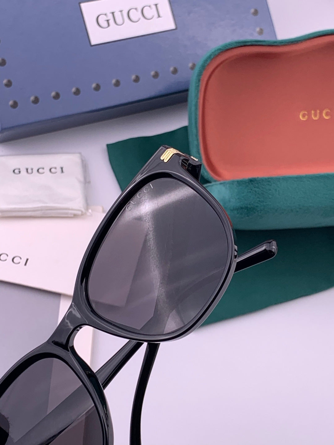 Gucci G97726 Polarized Square Brown Lens Sunglasses for Women - detail image 4