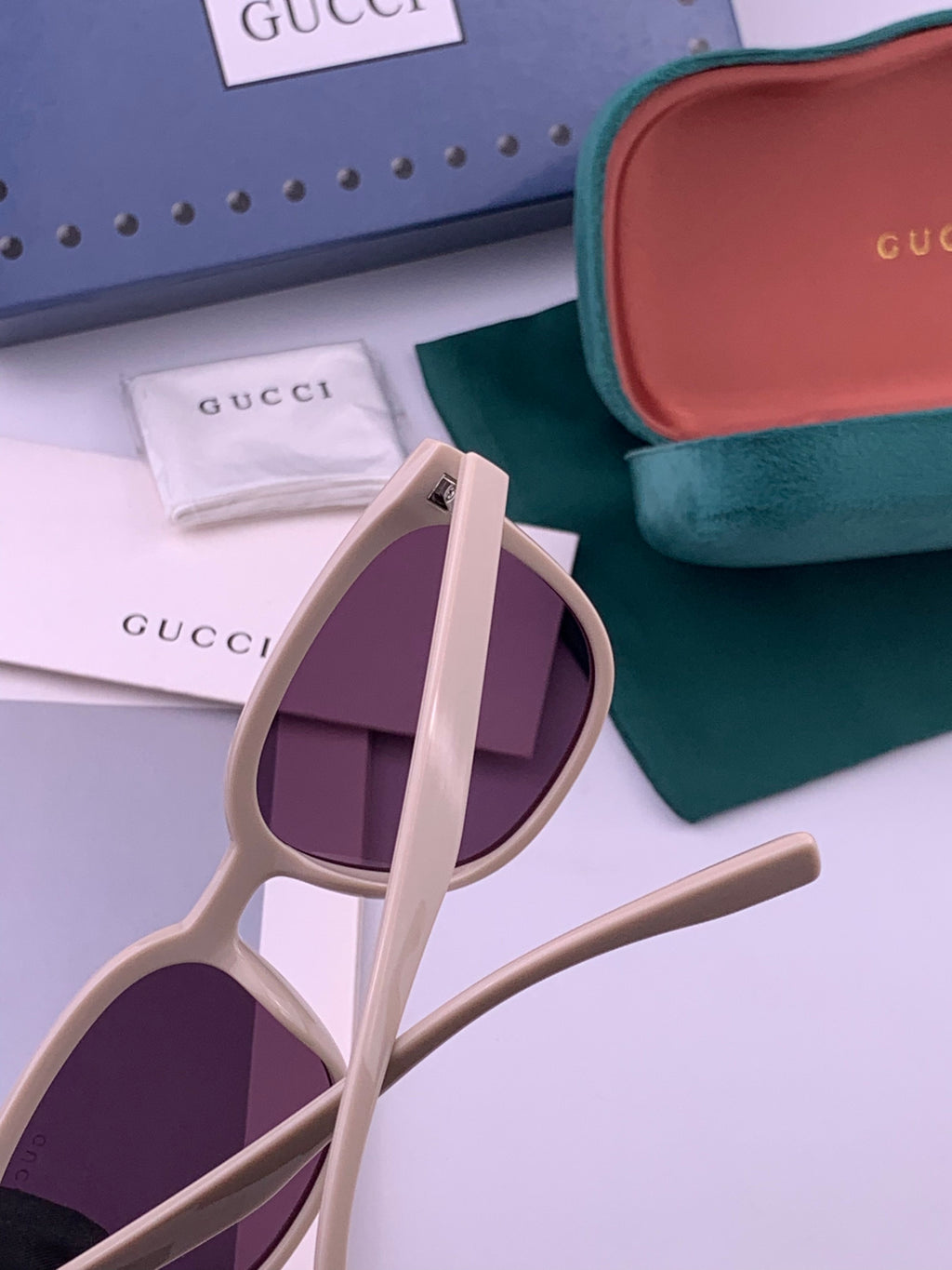 Gucci G55813 Fashion Black Lens Sunglasses for Men & Women - detail image 5