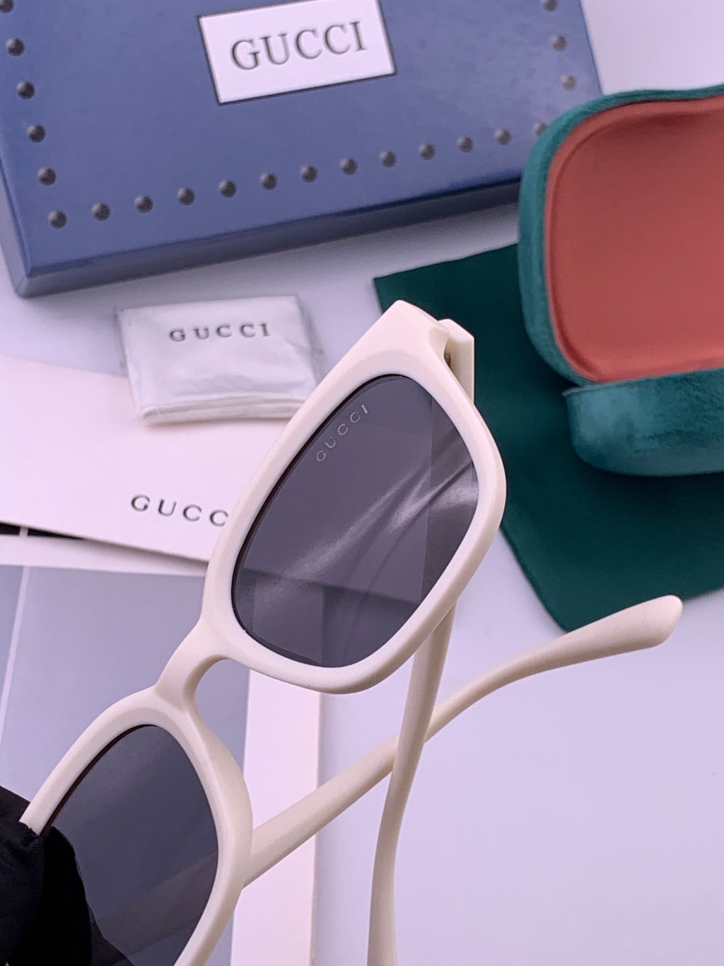 Gucci G5108 Polarized Square Black Lens Sunglasses for Women - 415095 - detail image 3