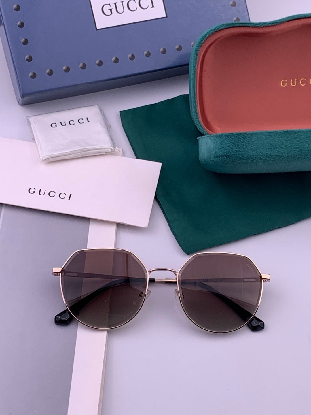 Gucci G6201 Polarized Rimless Black Lens Sunglasses for Men & Women - detail image 7