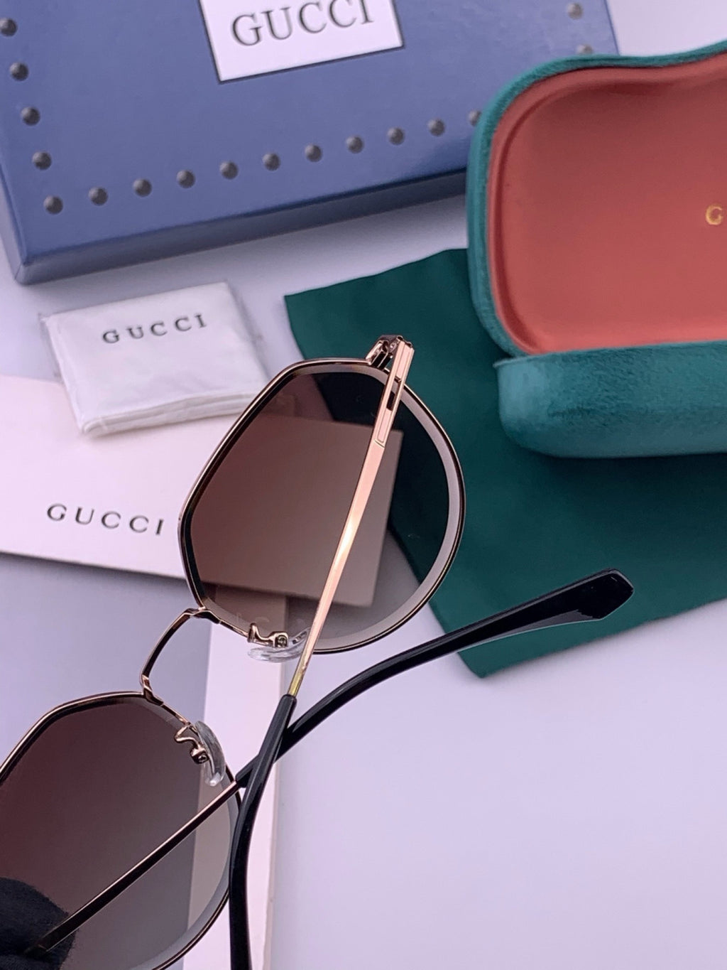 Gucci G6201 Polarized Rimless Black Lens Sunglasses for Men & Women - detail image 6