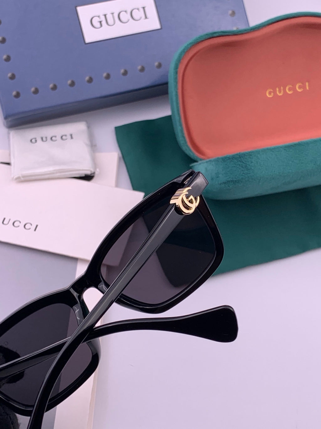Gucci G0112 Polarized Square Pink Lens Sunglasses for Women - detail image 4