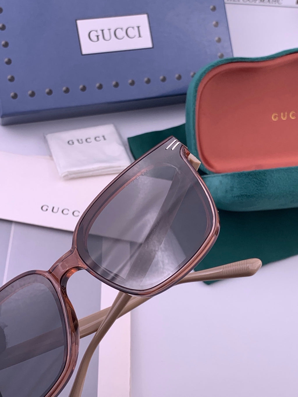Gucci G07711 Round Gold Lens Sunglasses for Men & Women - detail image 4