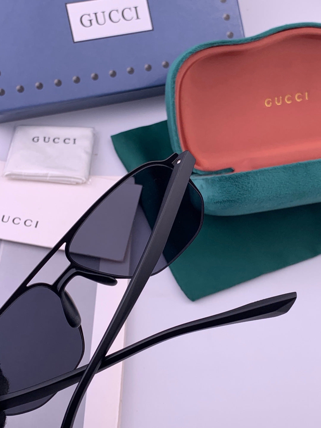 Gucci G1225 Polarized Aviator Brown Lens Sunglasses for Men - detail image 5