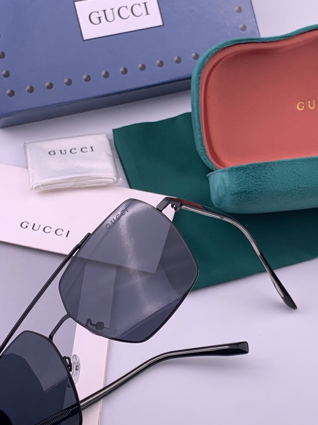Gucci G5803 Polarized Aviator Black Lens Sunglasses for Men - 415065 - detail image 3