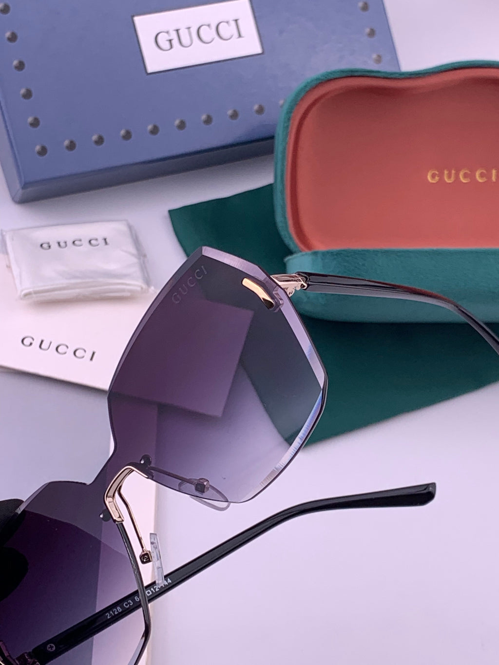 Gucci G8212 Polarized Rimless Black Lens Sunglasses for Men & Women - 415051 - detail image 3