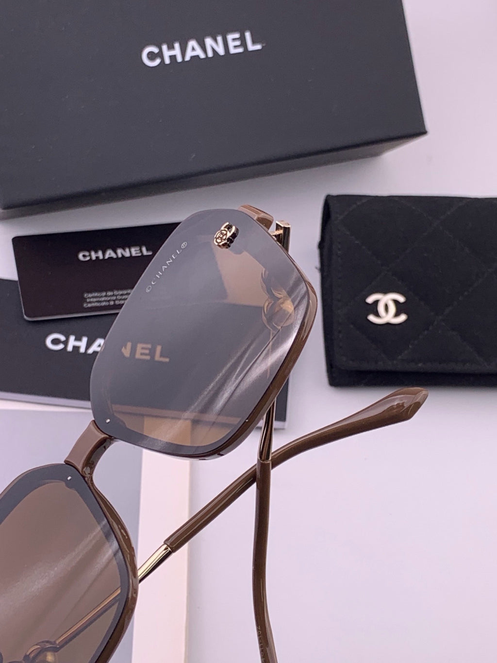 Chanel CH1910 Polarized Oversized Gold Lens Sunglasses for Men & Wome - 415245 - detail image 4