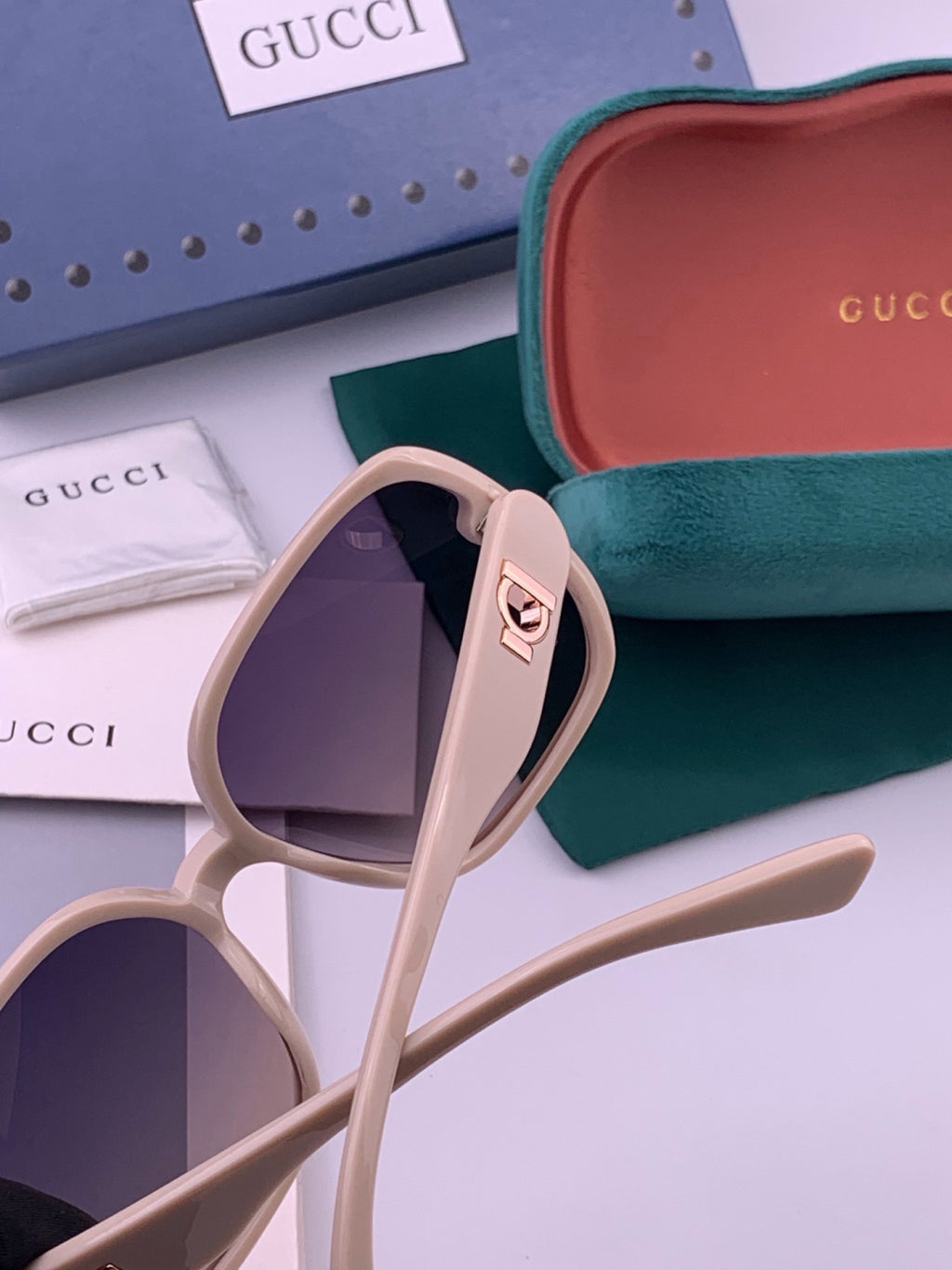 Gucci G0388 Round Red Lens Sunglasses for Men & Women - 415029 - detail image 5