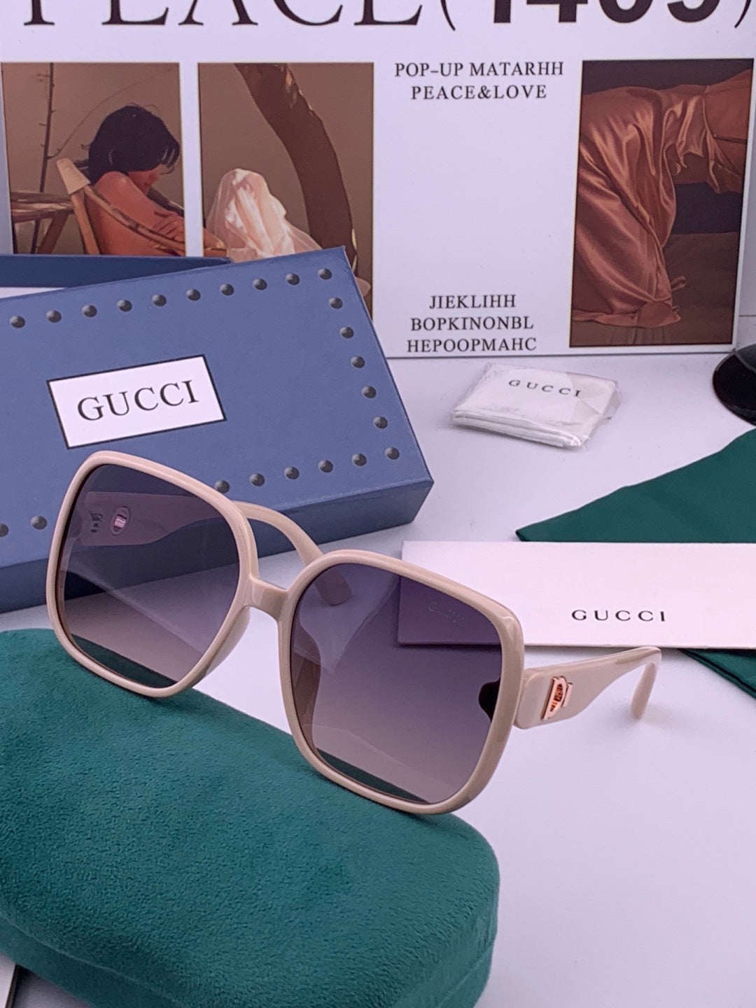 Gucci G0388 Round Red Lens Sunglasses for Men & Women - 415029 - detail image 2