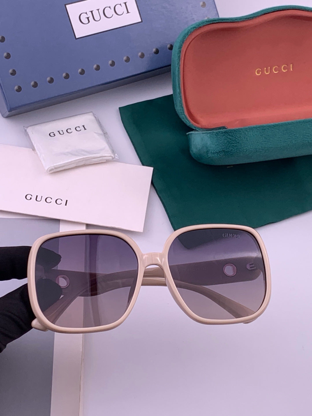 Gucci G0388 Round Red Lens Sunglasses for Men & Women - 415029