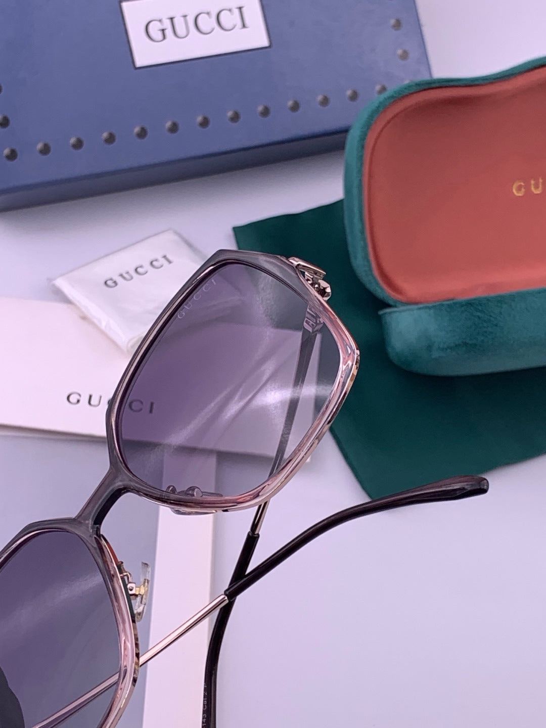 Gucci G6640 Polarized Round Red Lens Sunglasses for Women - 415031 - detail image 4