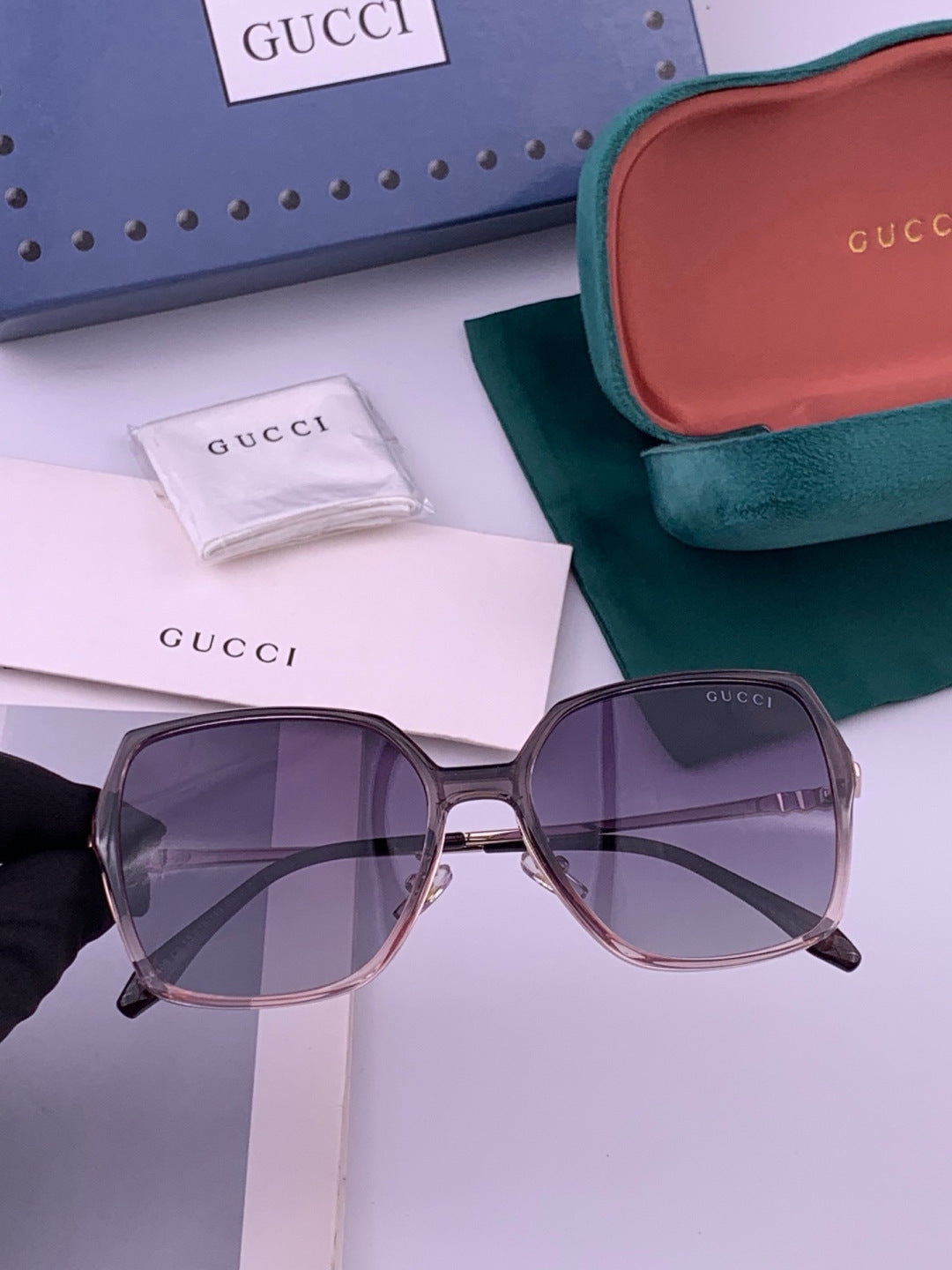 Gucci G6640 Polarized Round Red Lens Sunglasses for Women - 415031
