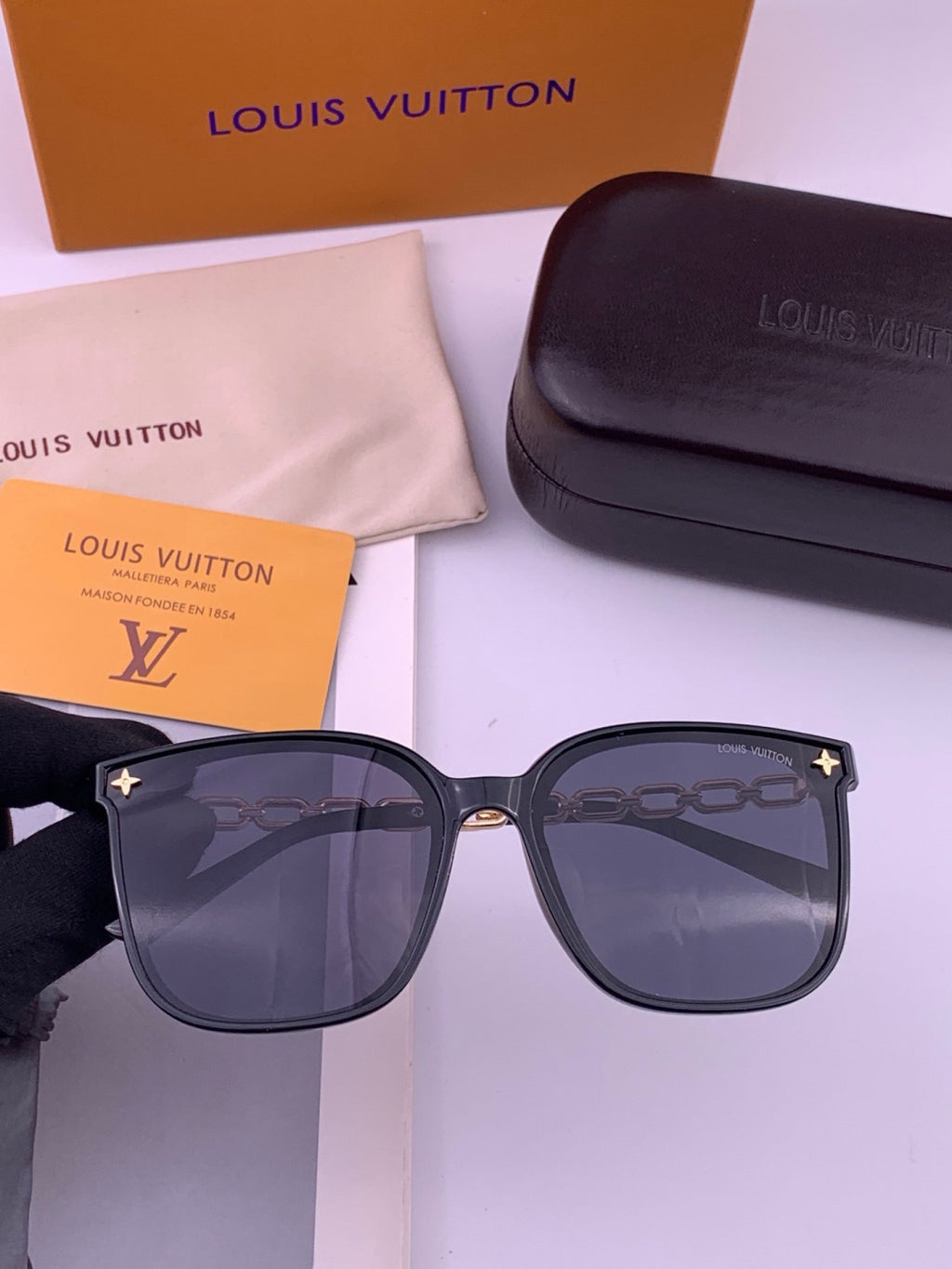 Louis Vuitton L8233 Oversized Gold Lens Sunglasses for Men & Women - 414848