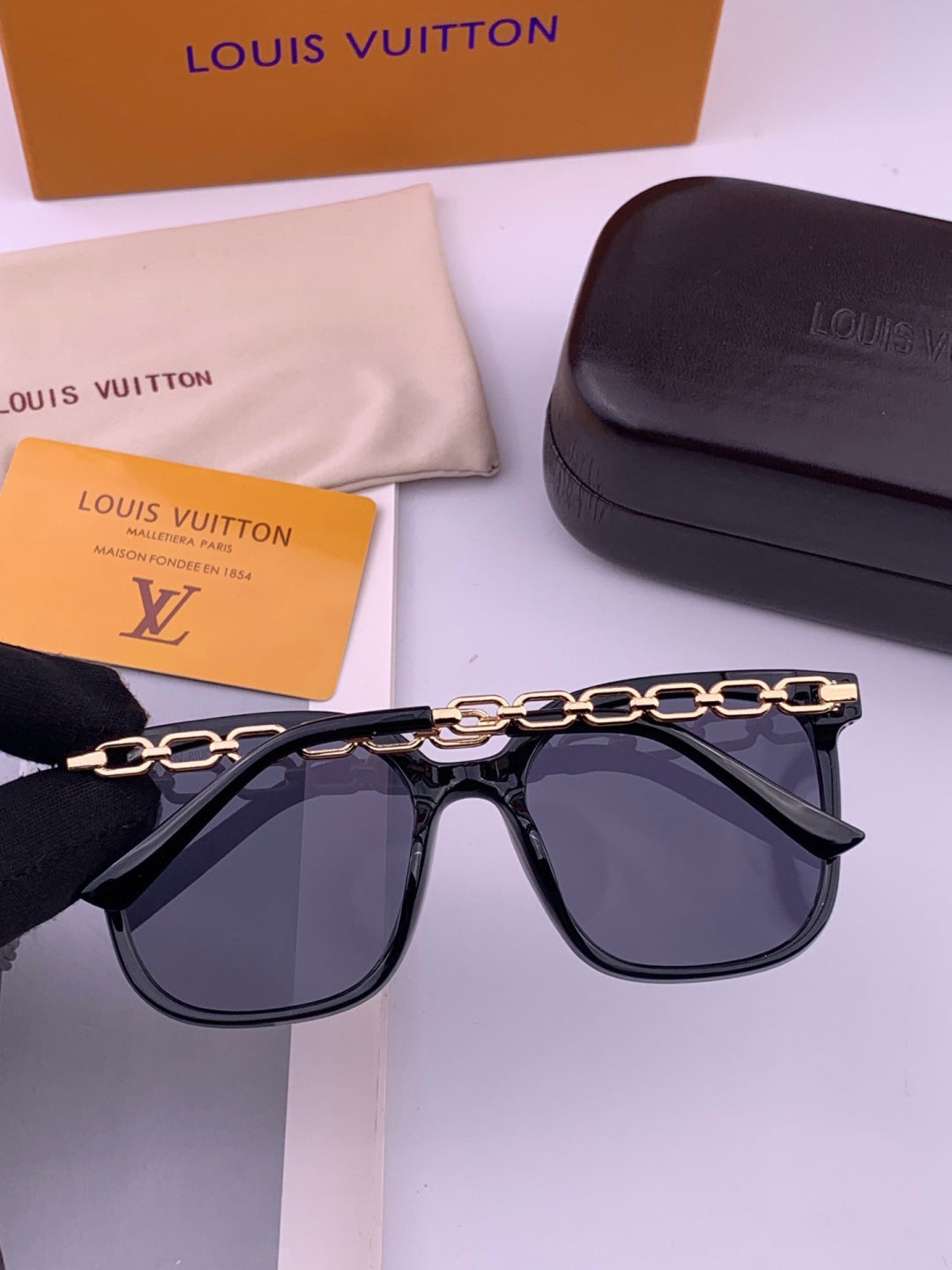 Louis Vuitton L8233 Oversized Gold Lens Sunglasses for Men & Women - 414848 - detail image 5