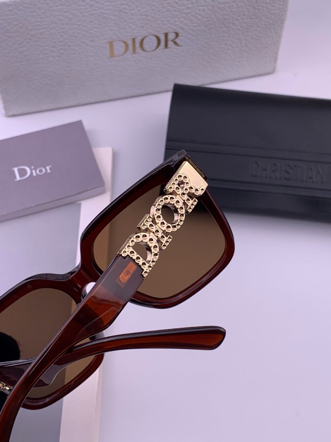 Dior D77000 Fashion Black Lens Sunglasses for Men & Women - 415451 - detail image 4
