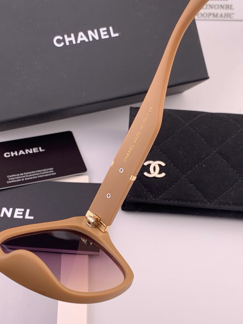 Chanel CH47004 Oversized Purple Lens Sunglasses for Men & Women - 415231 - detail image 6