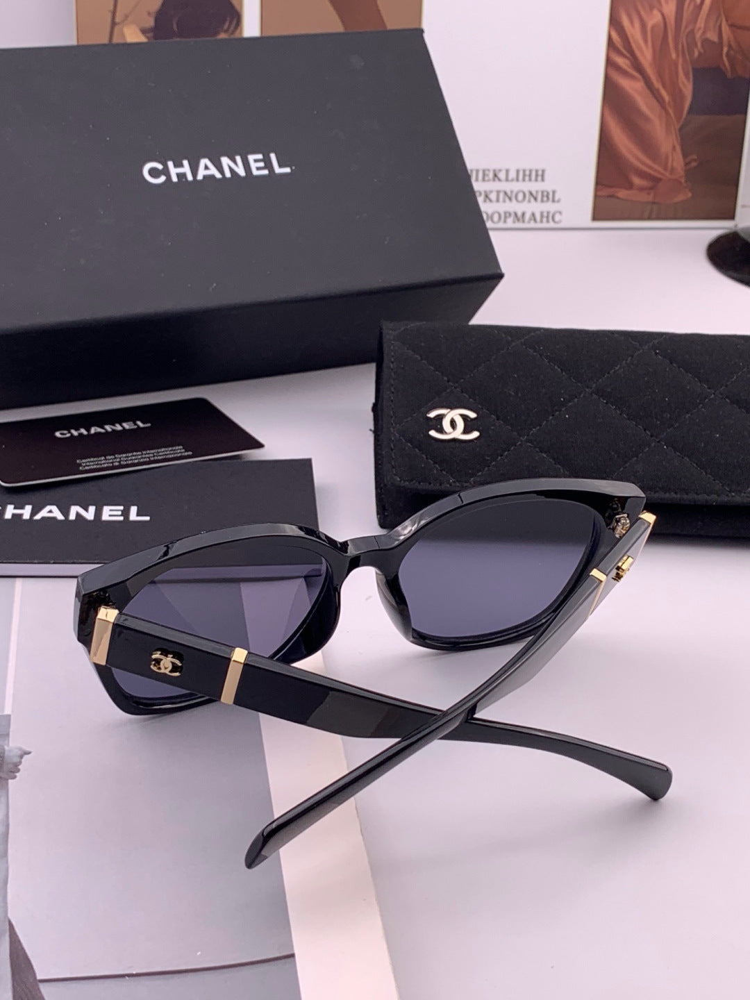 Chanel CH47004 Oversized Black Lens Sunglasses for Men & Women - 415232 - detail image 7