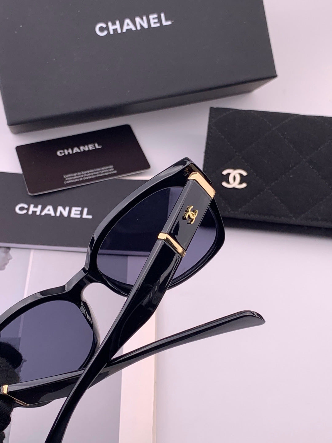Chanel CH47004 Oversized Black Lens Sunglasses for Men & Women - 415232 - detail image 4
