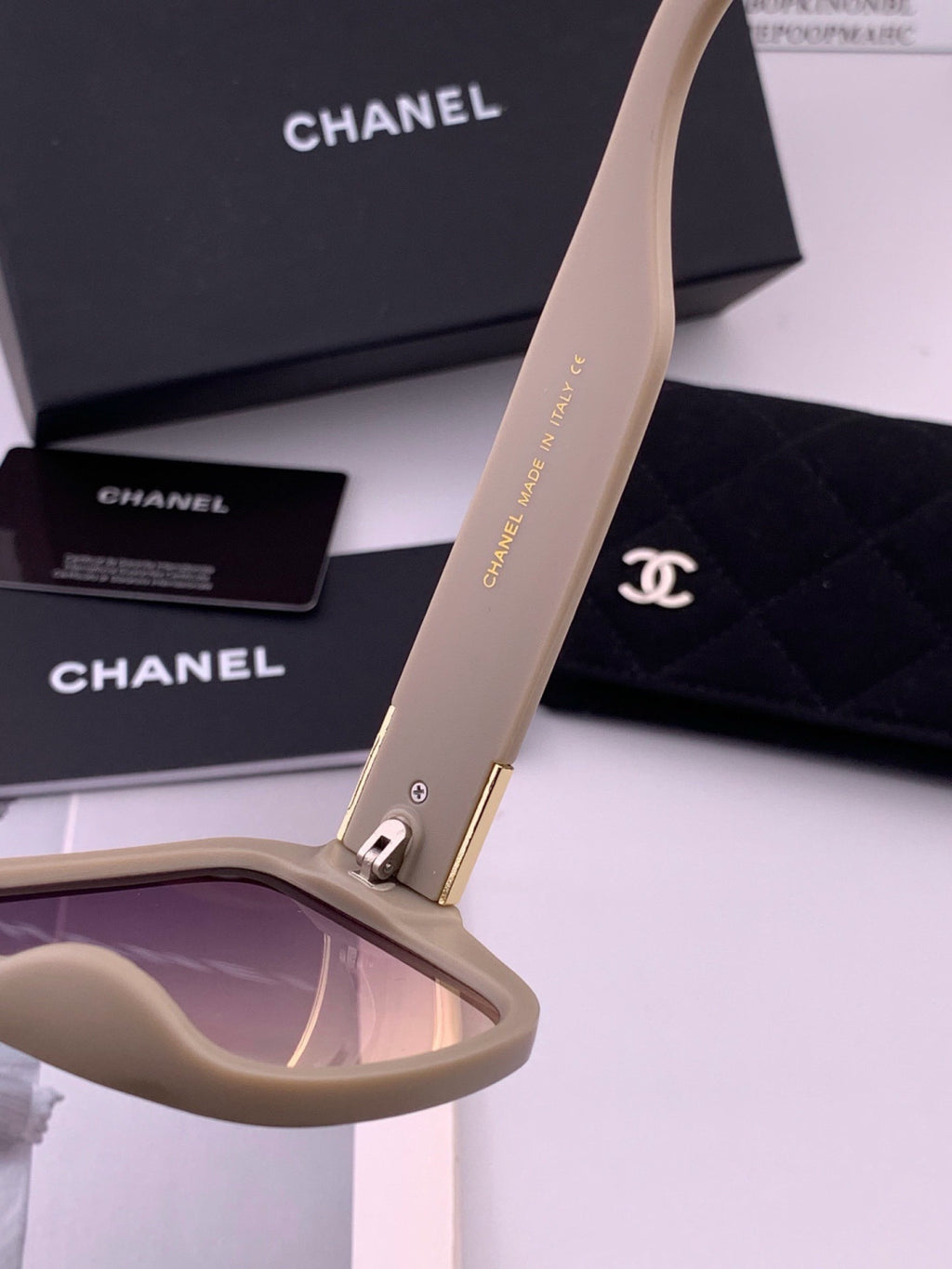 Chanel CH87004 Oversized Red Lens Sunglasses for Men & Women - 415236 - detail image 4