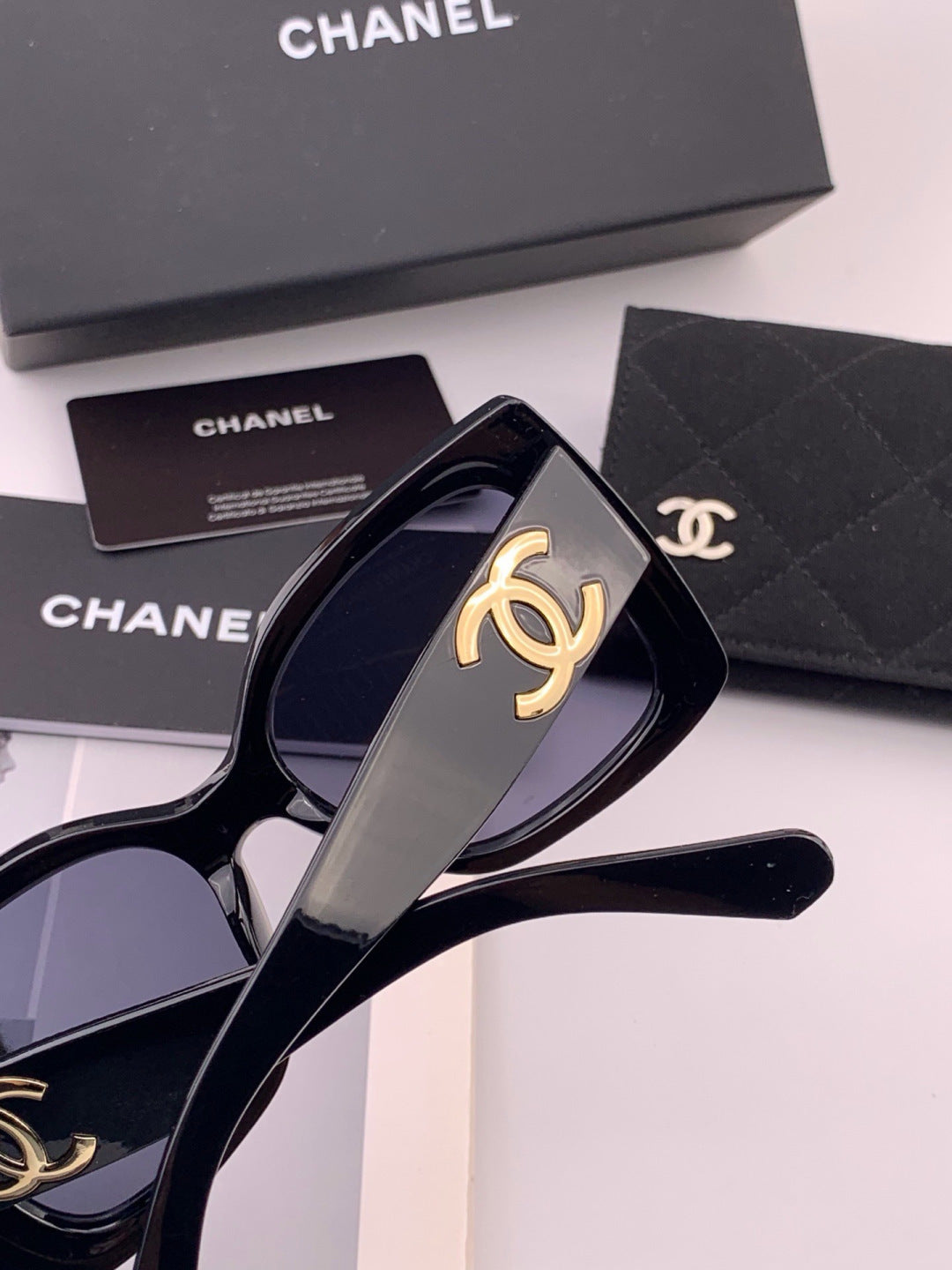 Chanel CH17005 Oversized Black Lens Sunglasses for Men & Women - 415223 - detail image 4