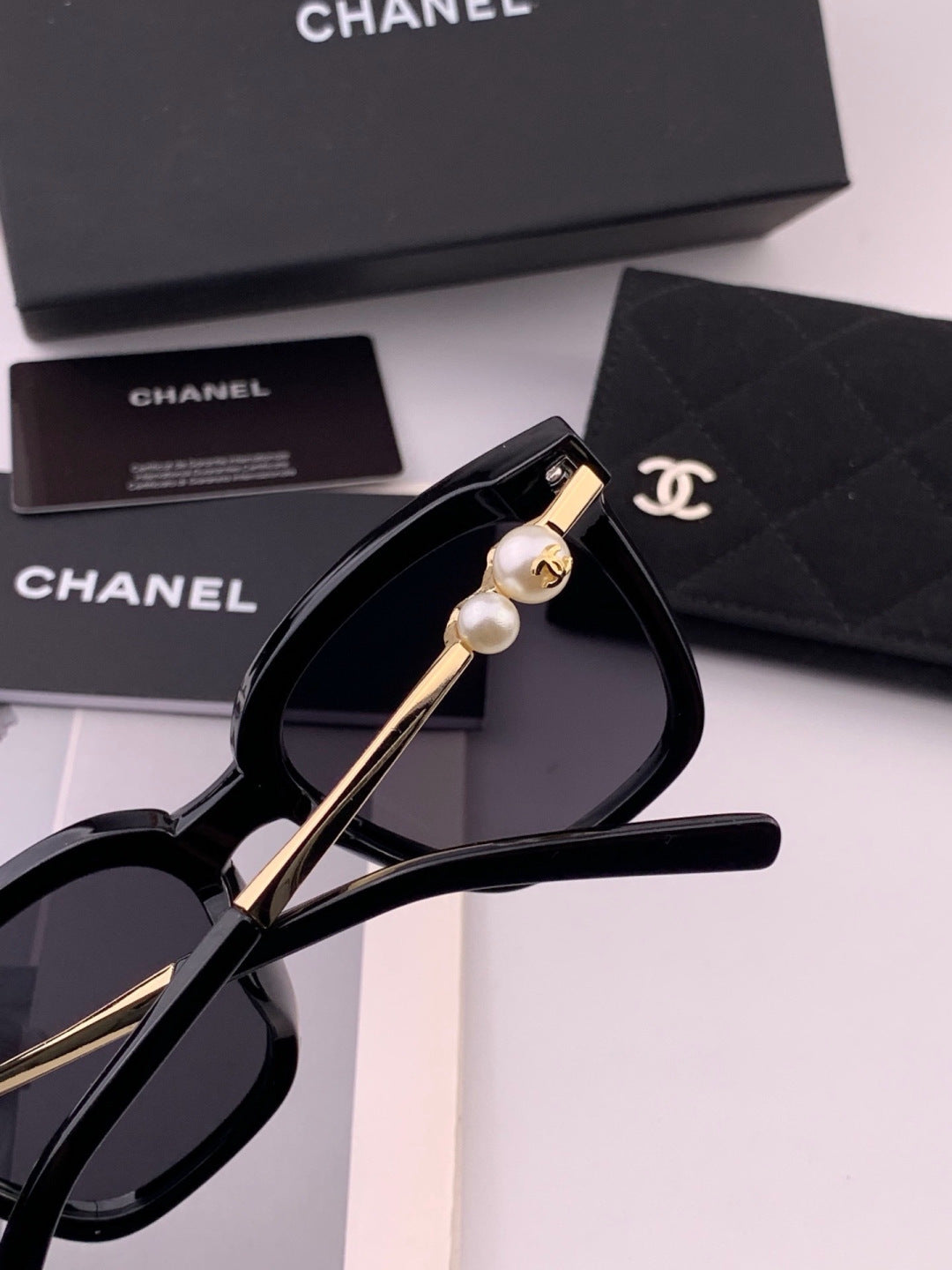 Chanel CH4231 Oversized Black Lens Sunglasses for Men & Women - 415224 - detail image 4