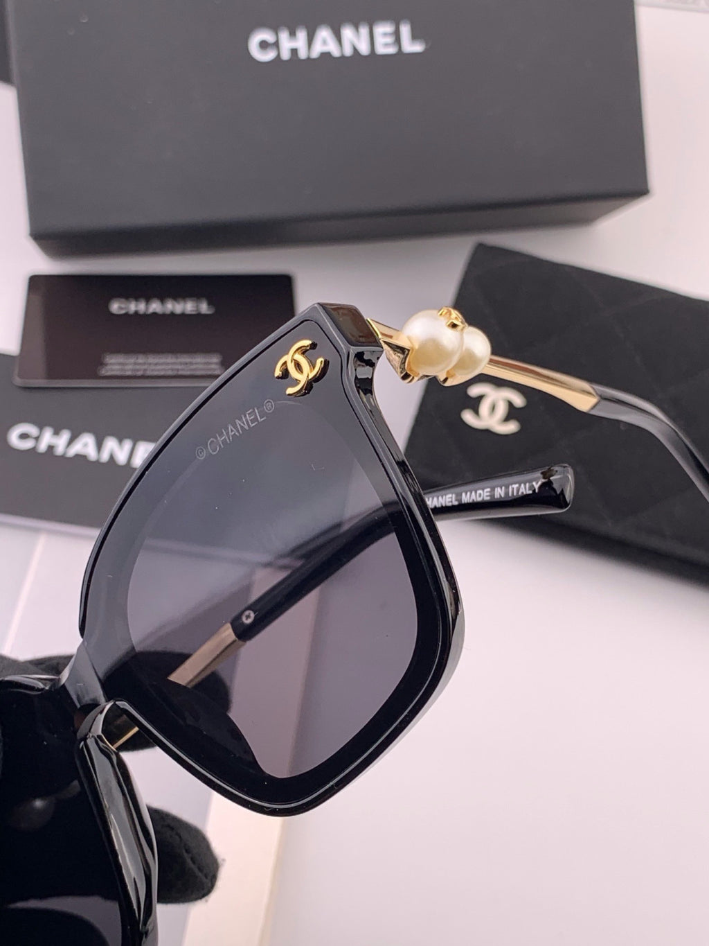 Chanel CH4231 Oversized Black Lens Sunglasses for Men & Women - 415224 - detail image 5